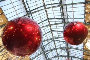 kerstballen in Covent Garden
